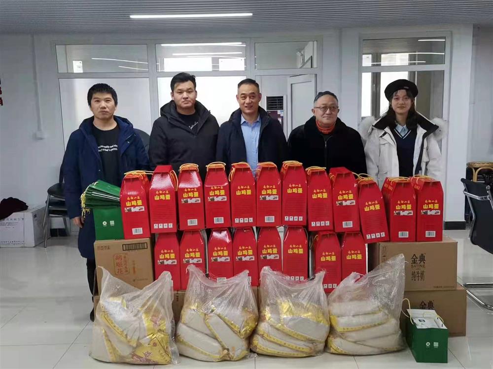 情牵小年送温暖 助力振兴暖民心 辉达注册走访楚家庄帮扶村